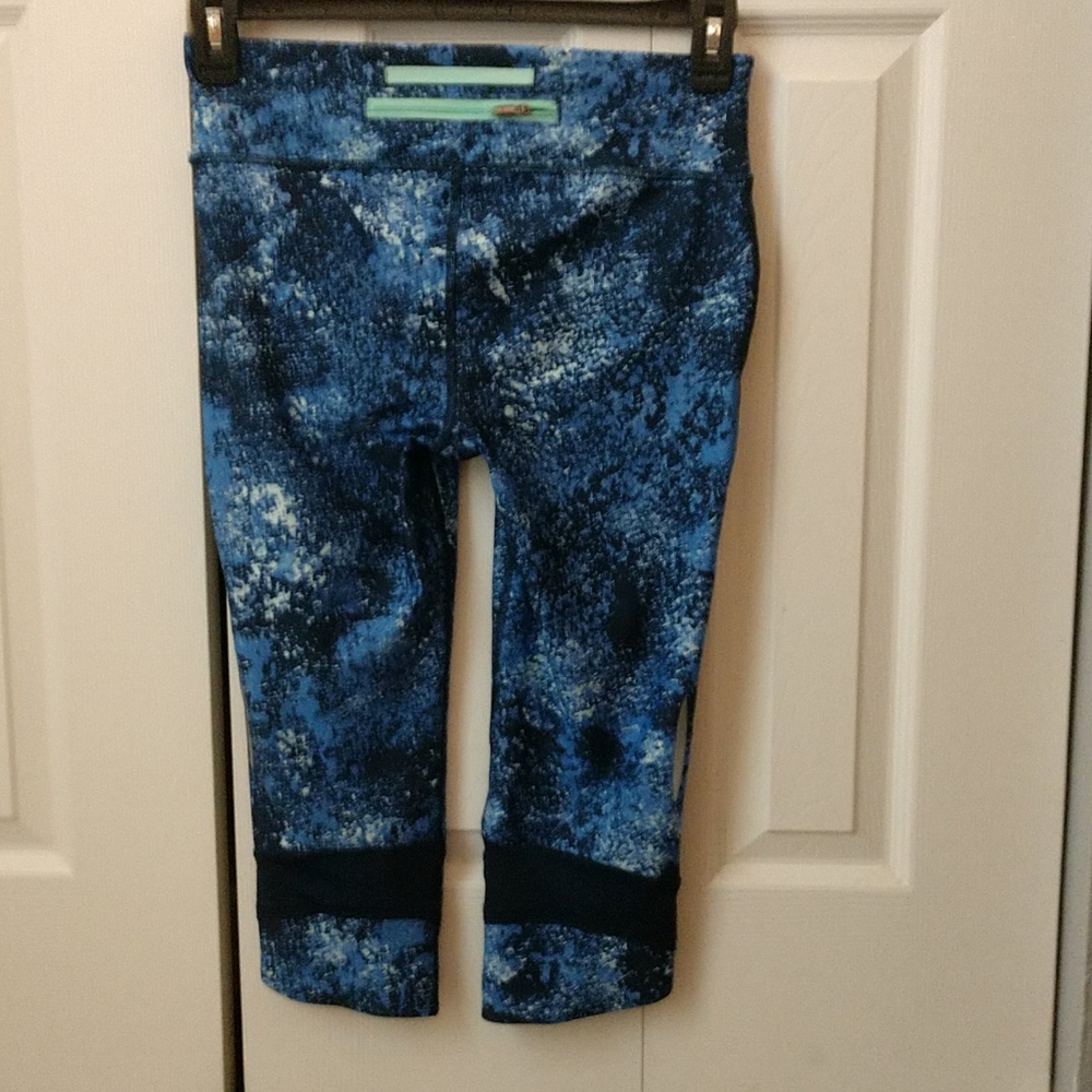 Workout capris - Picture 2 of 7